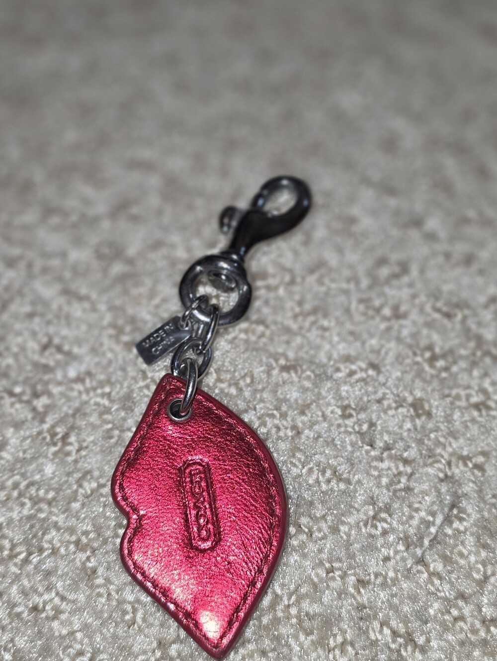 Coach Y2k Leather Kiss Lips Keychain Charm - Red - Picture 2 of 2